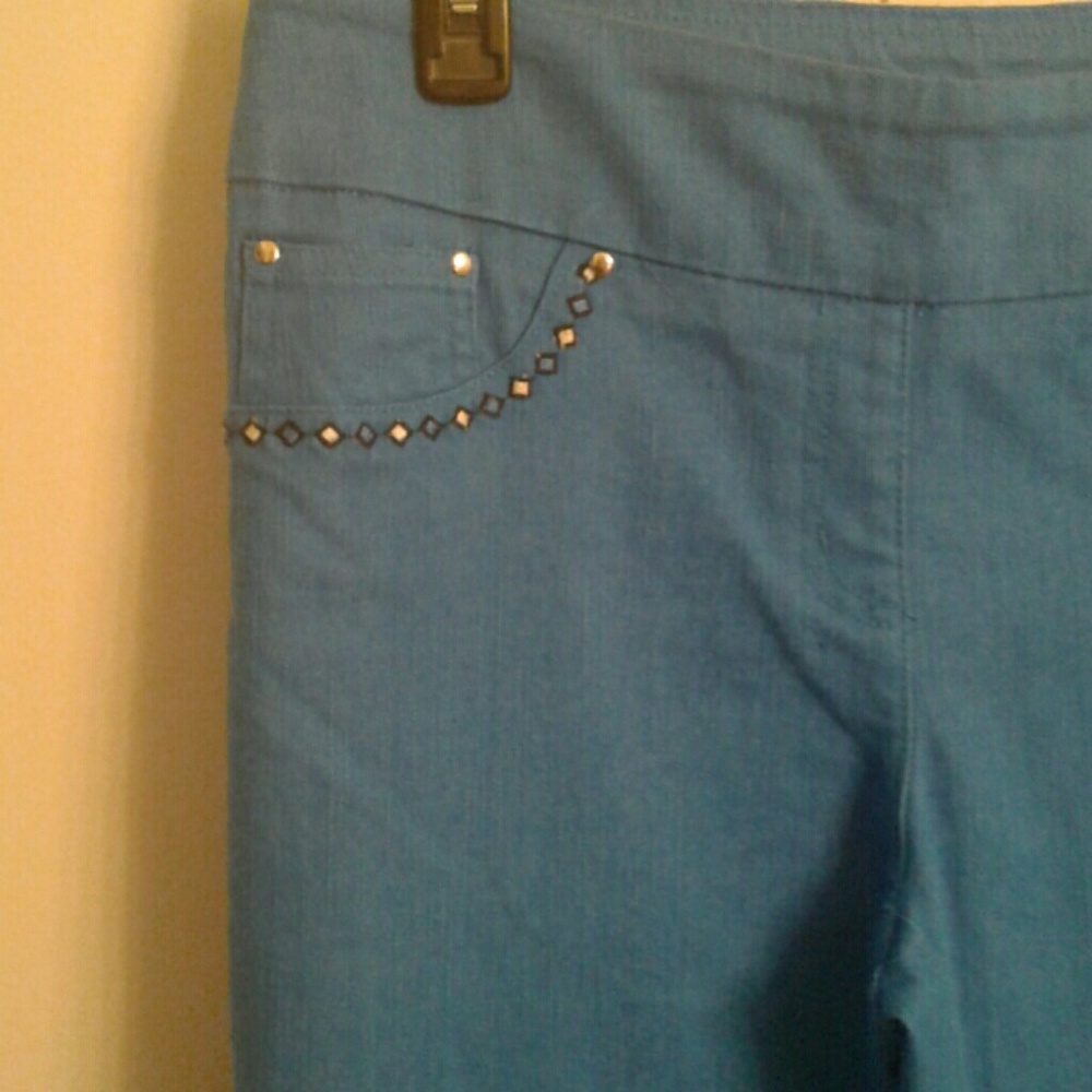 Pants - Picture 4 of 4